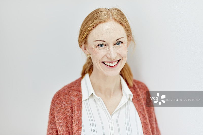 微笑女人的肖像图片素材