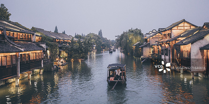 中国浙江乌镇夜景图片素材