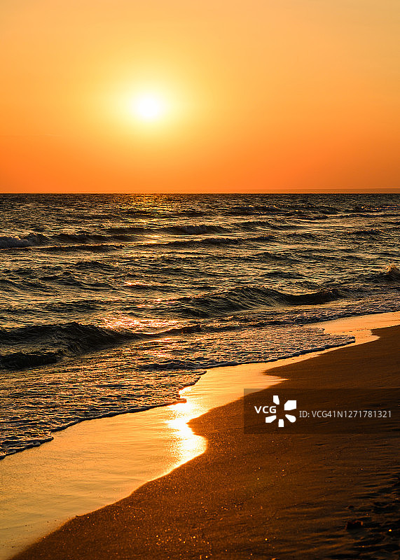 黑海沿岸的日落美景图片素材