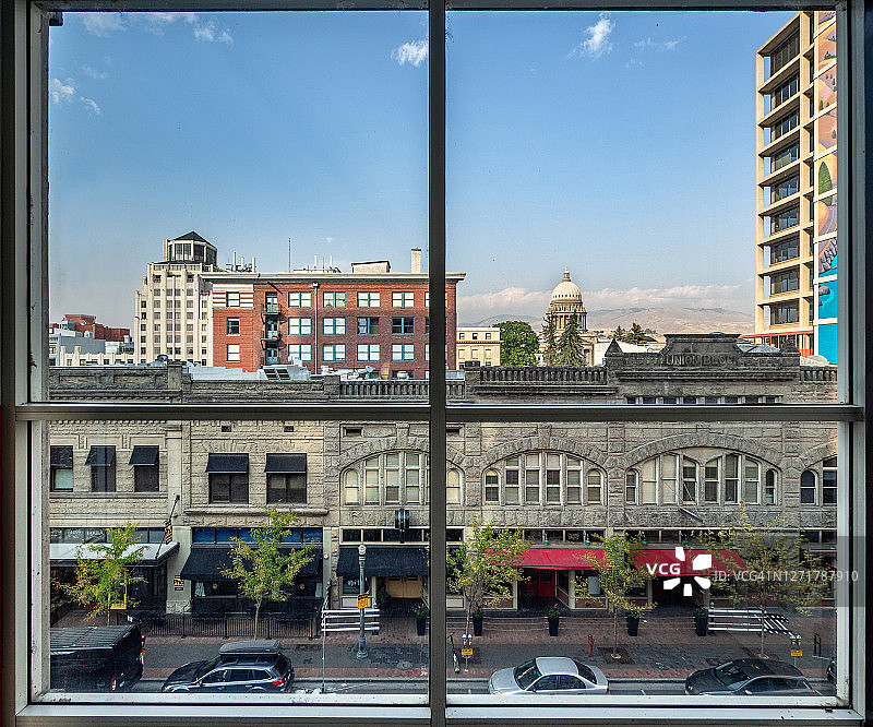 从窗口看到的博伊西市中心图片素材