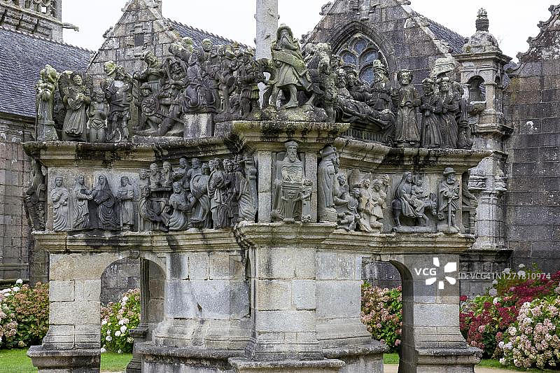 宗教人物，吉米利亚的卡尔维尔，圣米利亚教堂，法国布列塔尼图片素材