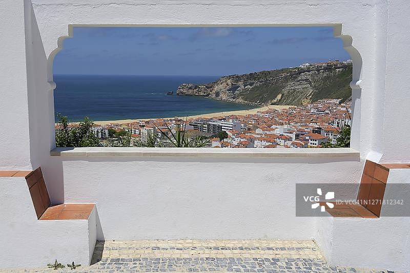 葡萄牙莱里亚区纳扎雷和大西洋风光图片素材