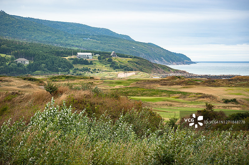 加拿大新斯科舍省布雷顿角因弗内斯附近的壮观海岸线图片素材