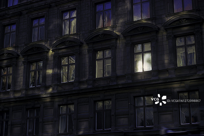 瑞典斯德哥尔摩日落余晖中的房屋图片素材