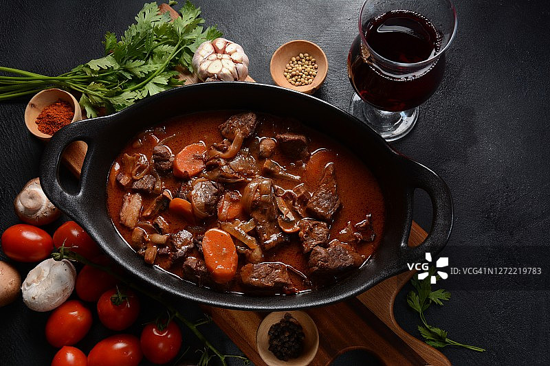 勃艮第红酒炖牛肉图片素材