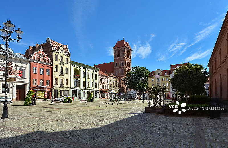 波兰托伦新集市广场和圣詹姆斯教堂图片素材