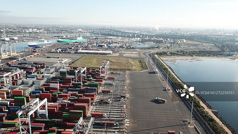 充满活力的集装箱图片素材