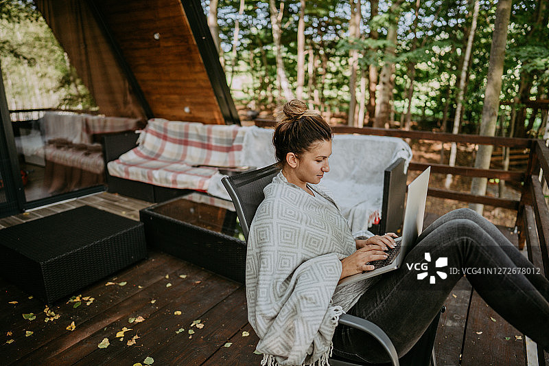 今日办公室图片素材