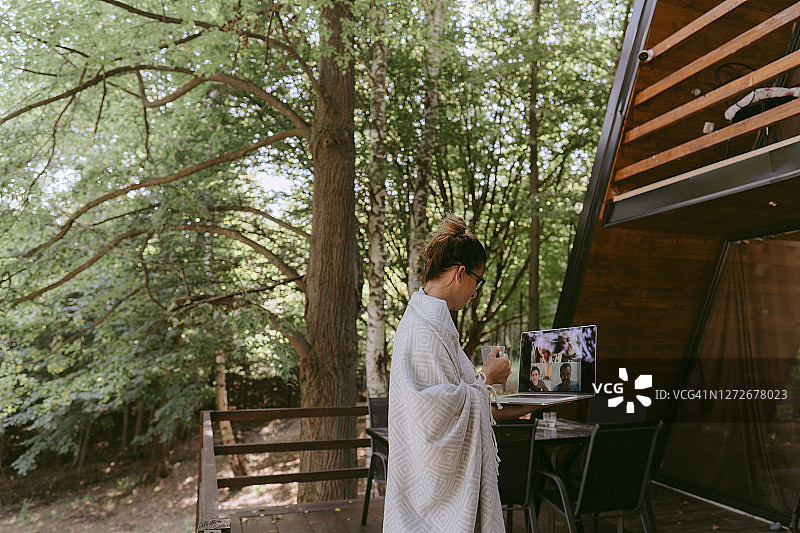 与亲人视频通话图片素材