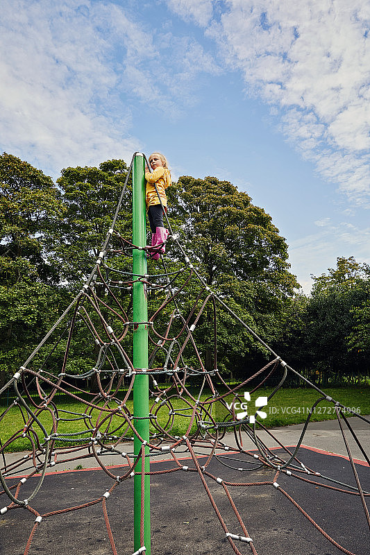 儿童攀爬网图片素材