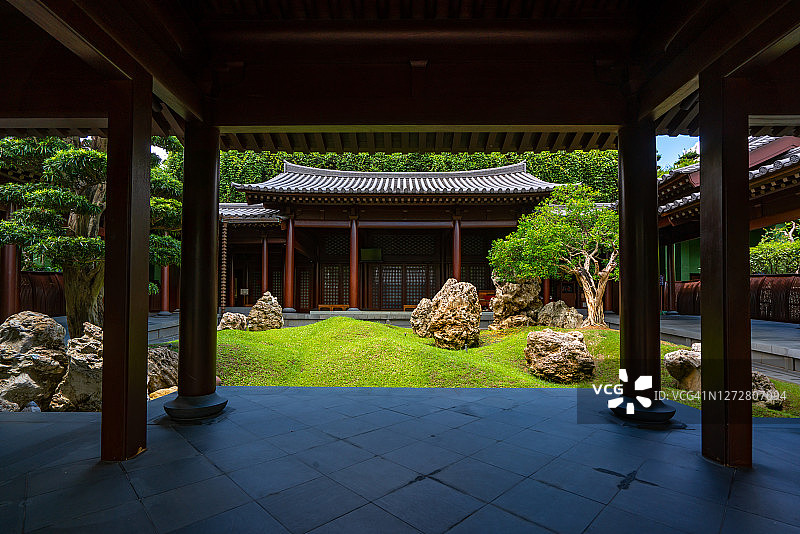 智莲庵是位于香港九龙钻石山的大型佛教寺院建筑群图片素材
