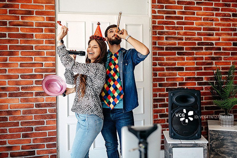 一首对抗压力的歌曲图片素材