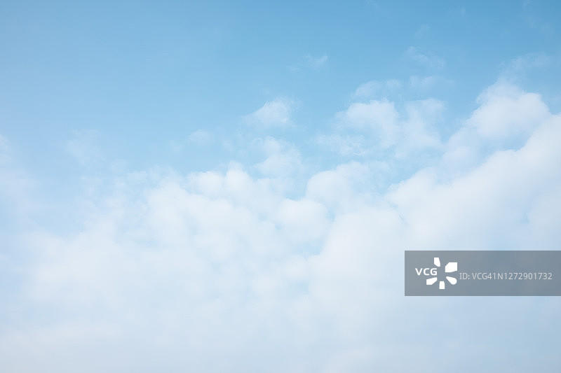 云层类型学 - 早晨的天空图片素材