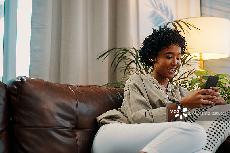 我努力与所有关心的人保持联系图片素材