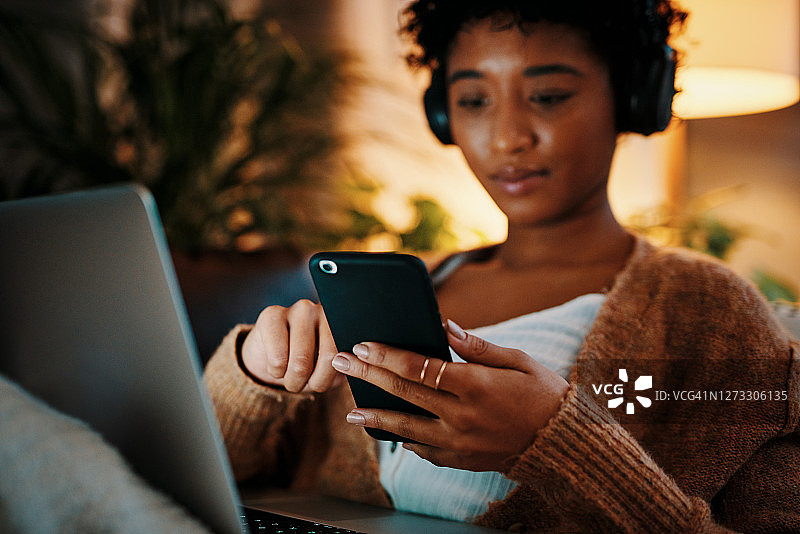 我想把所有文件分享到我的笔记本电脑上图片素材