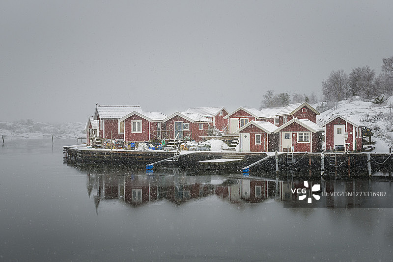 冬季宁静海岸线图片素材