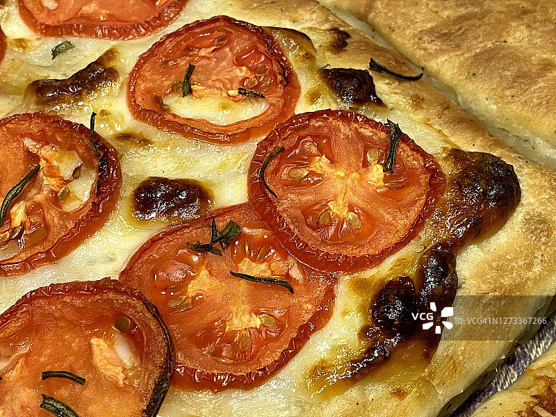 自制佛卡夏面包图片素材