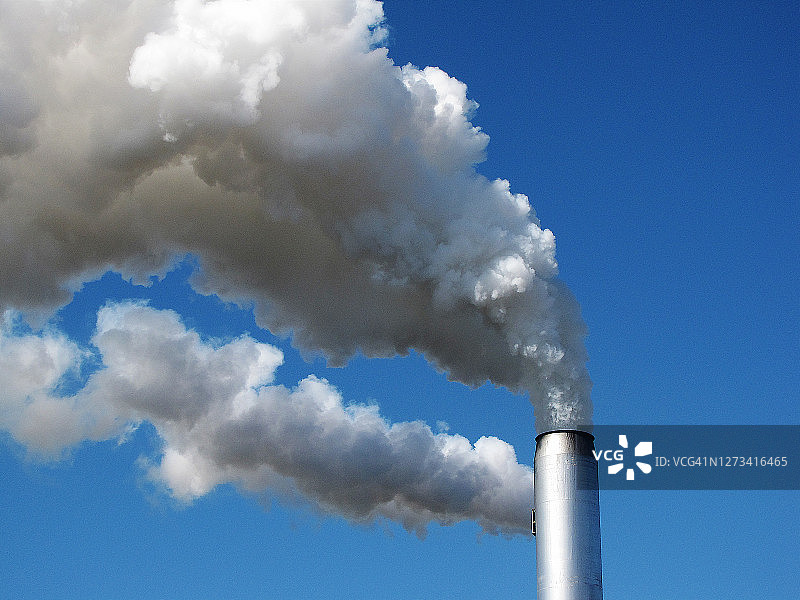 蓝天排放图片素材