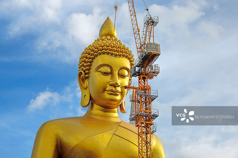 泰国曼谷巴空寺在建的巨型佛像图片素材