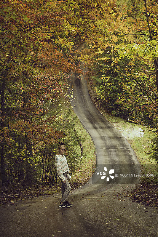 秋天的道路图片素材