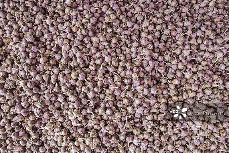 缅甸彬乌伦市场的大蒜图片素材