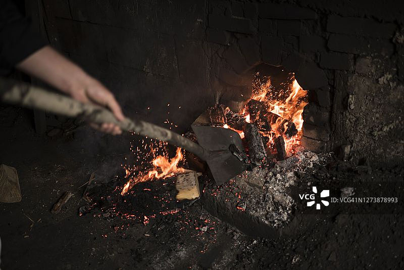罗马尼亚布科维纳的马吉内亚黑陶和陶瓷作坊的窑图片素材