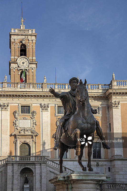 马可·奥勒留的青铜骑马雕像图片素材