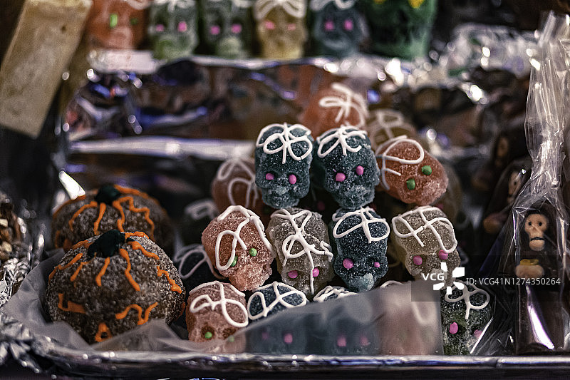 亡灵节上的骷髅糖图片素材