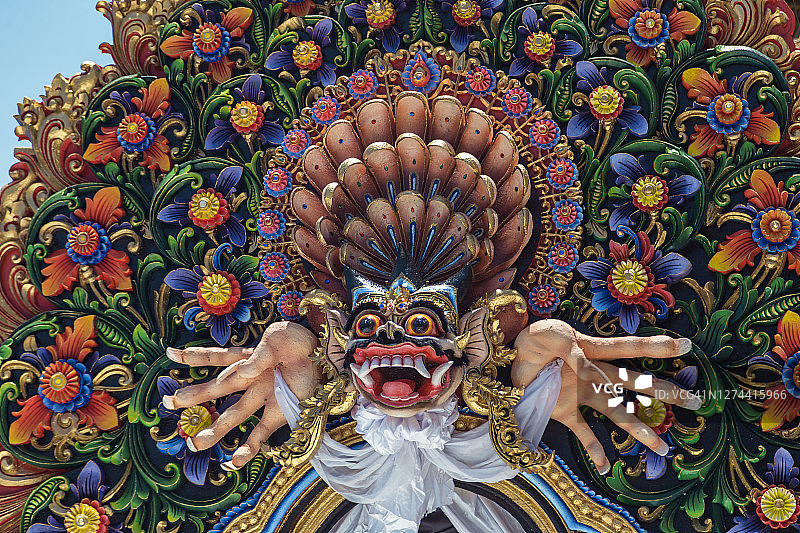 印度尼西亚巴厘岛卡朗阿森的印度教神像雕塑图片素材