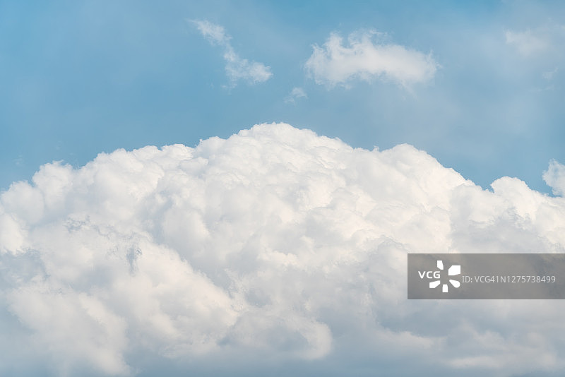 蓝天白云背景设计图片素材