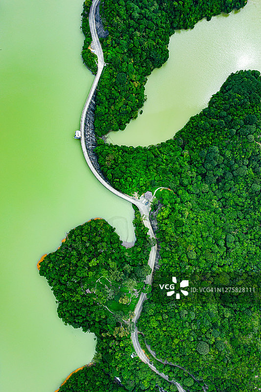 香港金山郊野公园九龙水库大坝桥梁鸟瞰图片素材