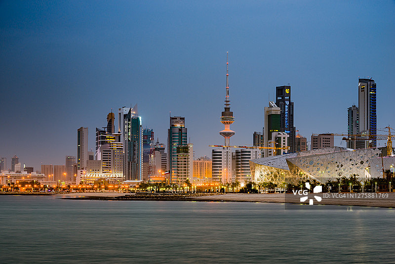 科威特解放塔和著名地标建筑图片素材