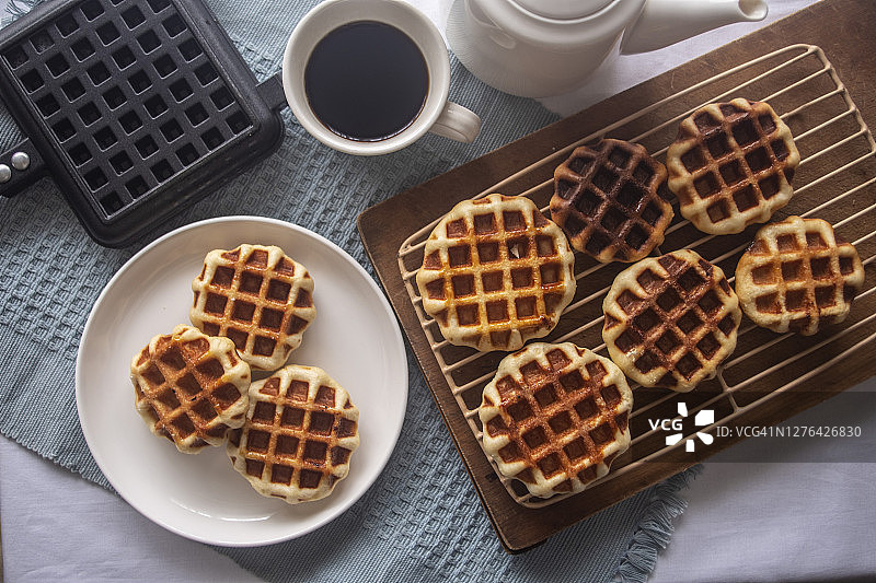 比利时华夫饼和下午茶时光图片素材