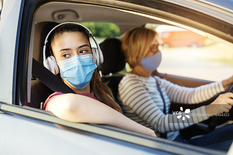 在一起更快乐图片素材