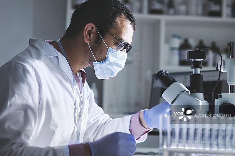 进行科学探究和研究图片素材