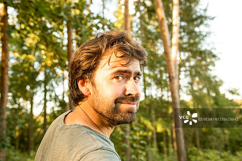 重新造林图片素材