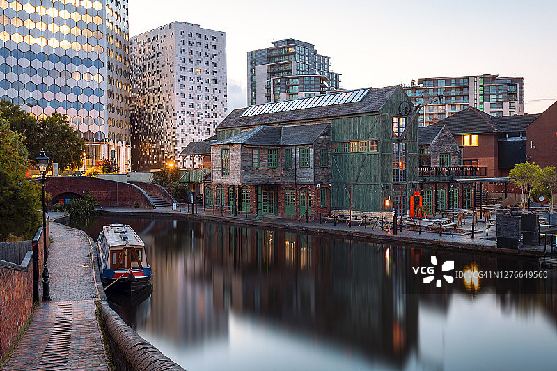 狭窄船，Gas Street Basin，英国伯明翰图片素材