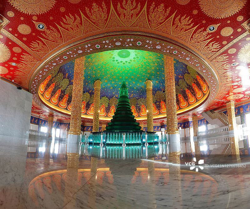 巴西南寺：翠绿色的宝塔图片素材