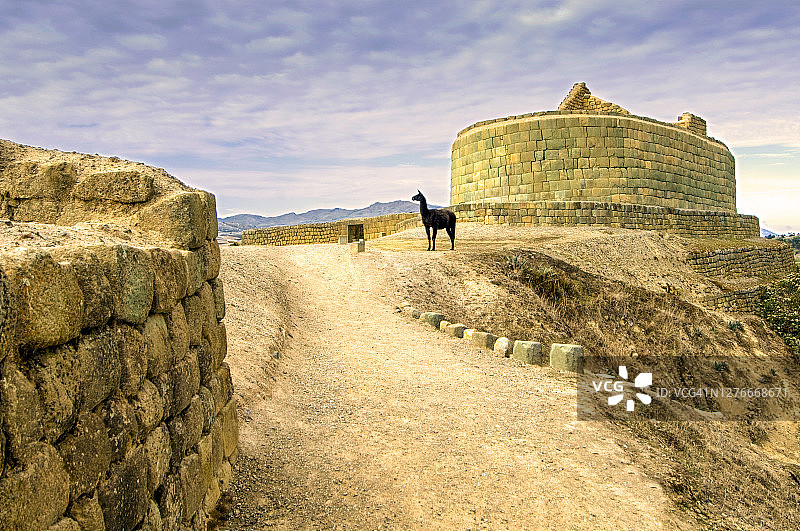 羊驼、太阳神庙、印加皮尔卡考古遗址图片素材