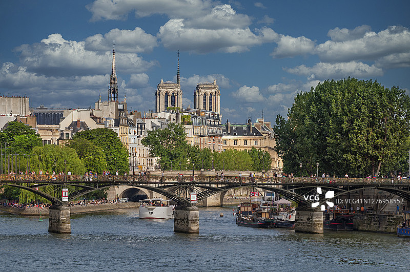 法国巴黎的塞纳河图片素材