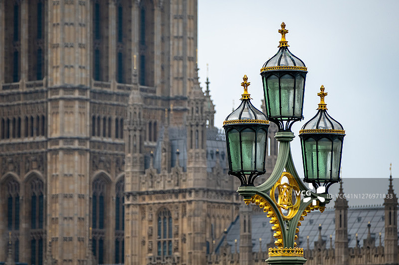 英国伦敦议会大厦和伊丽莎白塔（大本钟）的城市景观图片素材