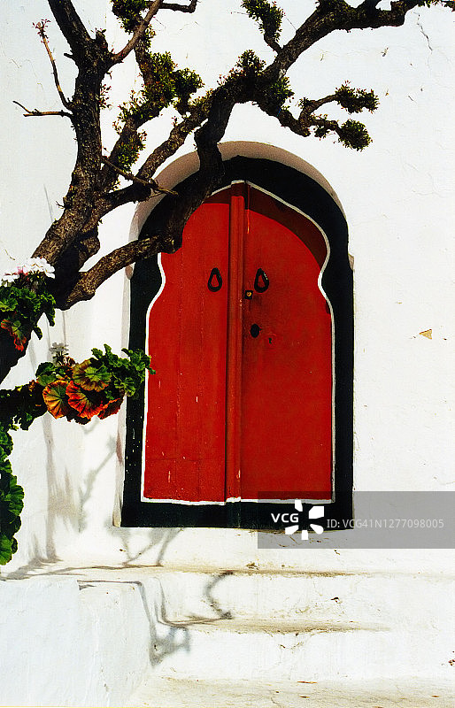 色彩鲜艳的传统突尼斯门图片素材