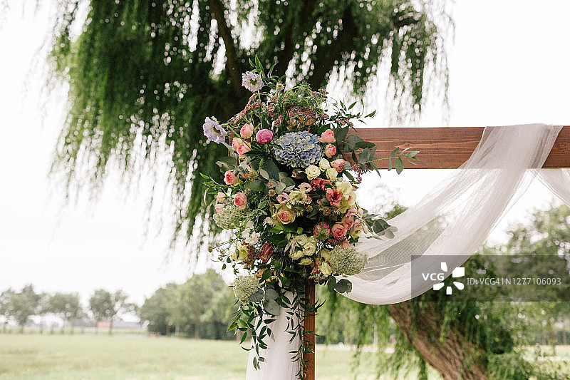 婚礼上的花艺作品图片素材