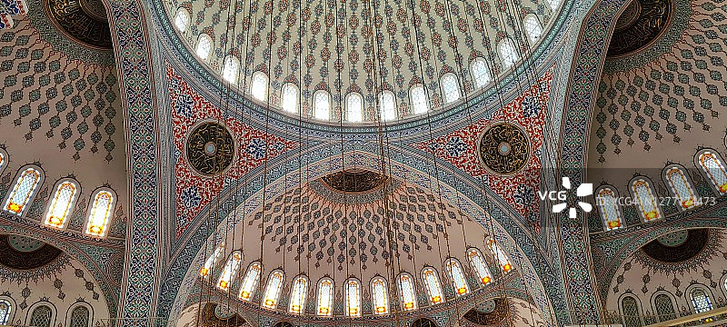 土耳其伊斯坦布尔苏丹艾哈迈德清真寺内景穹顶图片素材