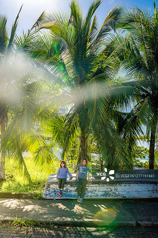 快乐的孩子们在哥斯达黎加图片素材