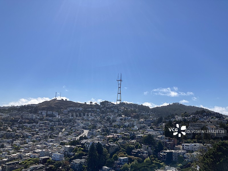 从加利福尼亚州旧金山科罗纳高地公园高处俯瞰旧金山的照片图片素材