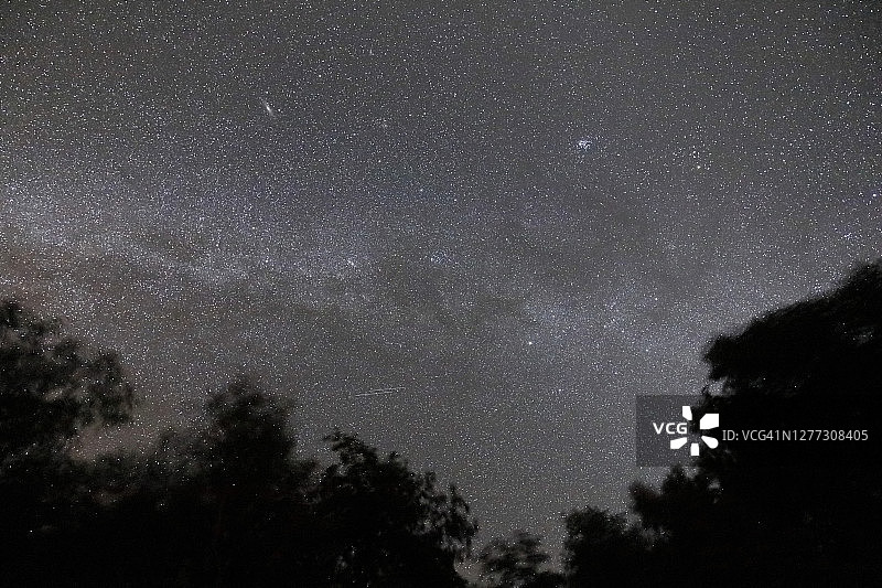 法国勃艮第的秋季星夜图片素材