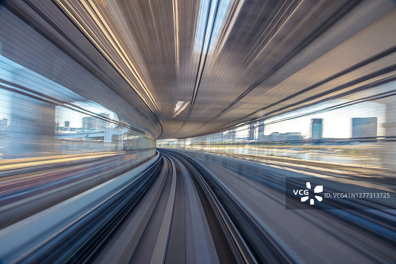 东京高速抽象单轨列车动感光线设计背景图片素材