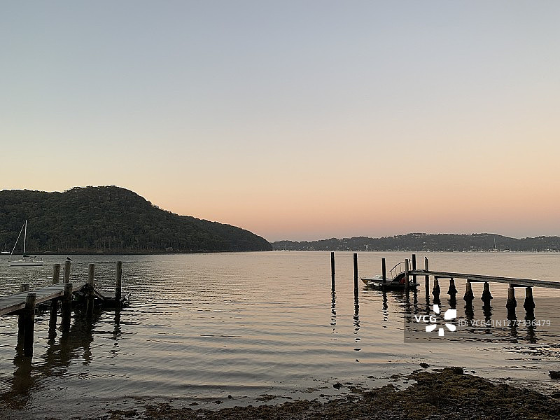 悉尼北部皮特沃特小码头的黄昏图片素材