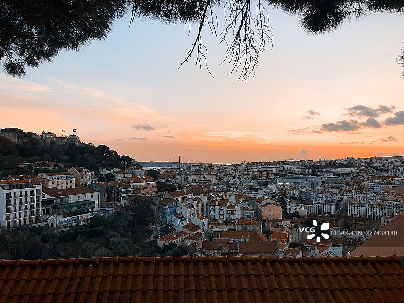里斯本格拉萨观景台的日落时分图片素材